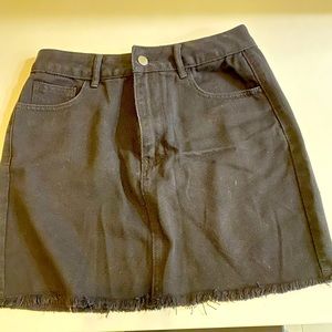 New black skirt, never used